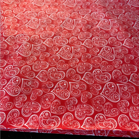 VALENTINE’S DAY table runner - Picture 3 of 5